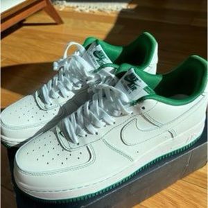 NEW Nike Mens Air Force 1 Low Top Sneakers